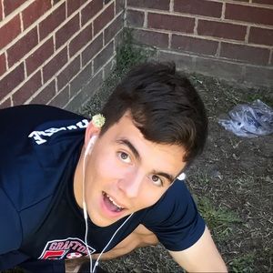 Meet your Posher, Andres